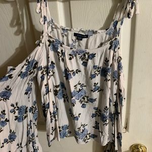 AE FLOWY TOP